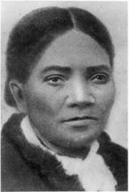 Close up photo of a middle-aged Ann-Elizabeth Fossett Isaacs